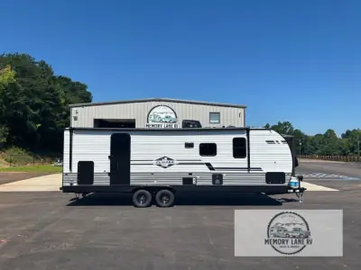 2027 Coachmen Coachmen Clipper 25RB photo 3