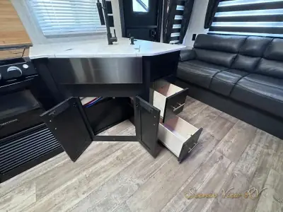 2022 Forest River Cherokee Grey Wolf 23MK photo 32