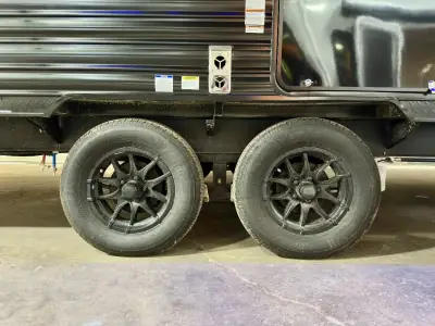 2027 Forest River Cherokee Grey Wolf 26KF photo 34