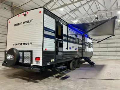 2027 Forest River Cherokee Grey Wolf 26KF photo 37