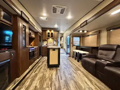 2019 Grand Design Reflection 150 FW 295RL photo 12