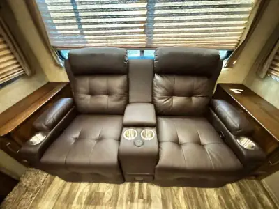 2019 Grand Design Reflection 150 FW 295RL photo 9