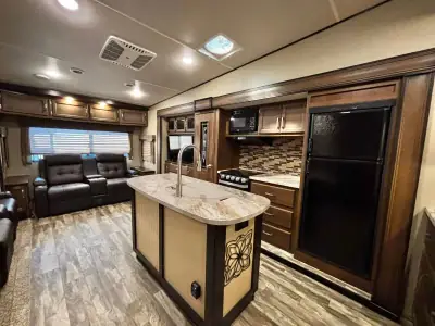 2019 Grand Design Reflection 150 FW 295RL photo 4