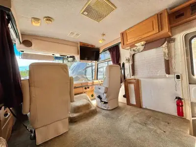 2000 Fleetwood Southwind 36T Ford photo 21