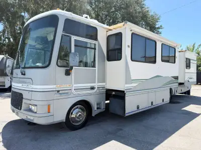 2000 Fleetwood Southwind 36T Ford photo 5