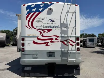 2000 Fleetwood Southwind 36T Ford photo 6