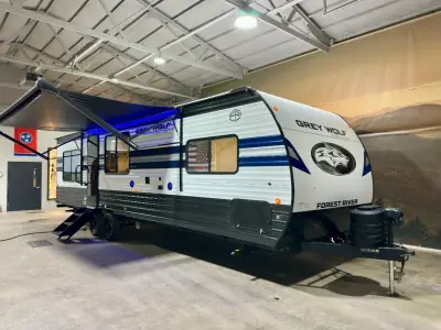 2027 Forest River Cherokee Grey Wolf 27LH photo 33