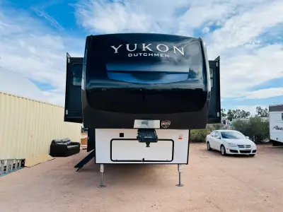 2022 Dutchmen YUKON 421FL photo 3