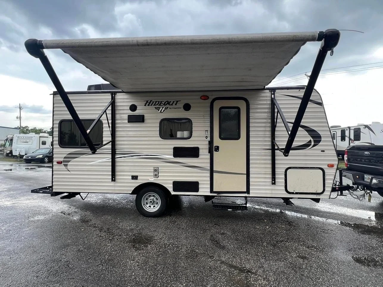 2017 Keystone 177LHS exterior