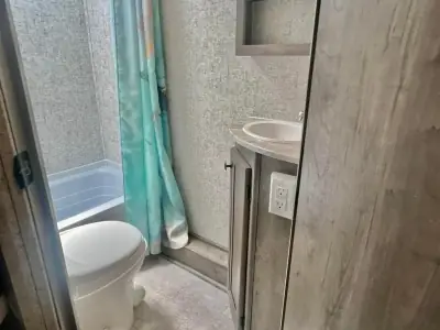 2019 Coachman Apex 208BHS photo 15