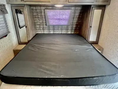 2019 Coachman Apex 208BHS photo 21