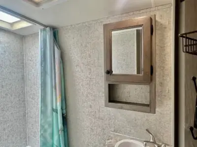 2019 Coachman Apex 208BHS photo 16