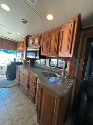 2009 Winnebago Itasca Horizon 40TD photo 23