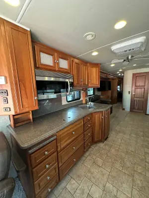 2009 Winnebago Itasca Horizon 40TD photo 36