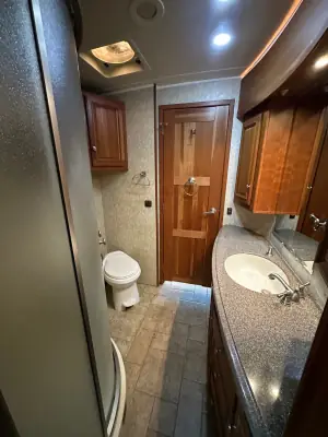 2009 Winnebago Itasca Horizon 40TD photo 21