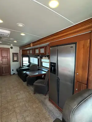 2009 Winnebago Itasca Horizon 40TD photo 35