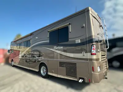 2009 Winnebago Itasca Horizon 40TD photo 13