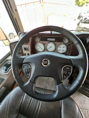 2009 Winnebago Itasca Horizon 40TD photo 26
