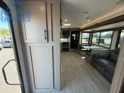 2027 K-Z CONNECT C302FBK photo 32