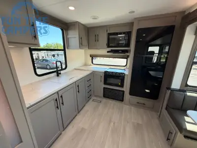 2027 K-Z CONNECT C302FBK photo 25