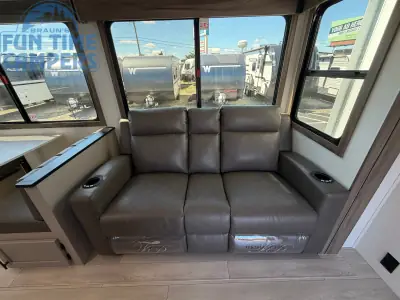 2027 K-Z CONNECT C302FBK photo 19