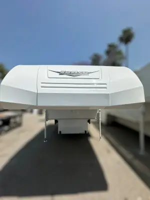 2017 Lance 650 photo 3