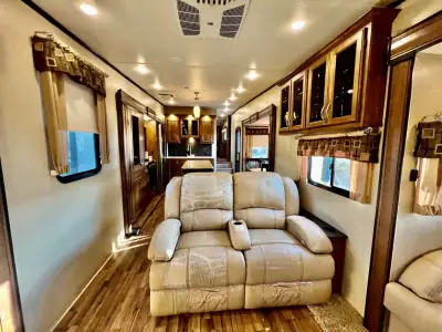 2018 Coachmen CHAPARRAL photo 35