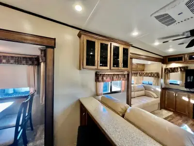 2018 Coachmen CHAPARRAL photo 50