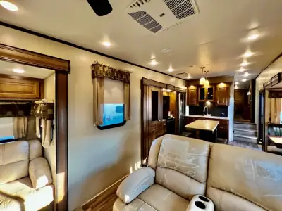 2018 Coachmen CHAPARRAL photo 53