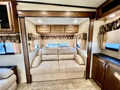 2018 Coachmen CHAPARRAL photo 30
