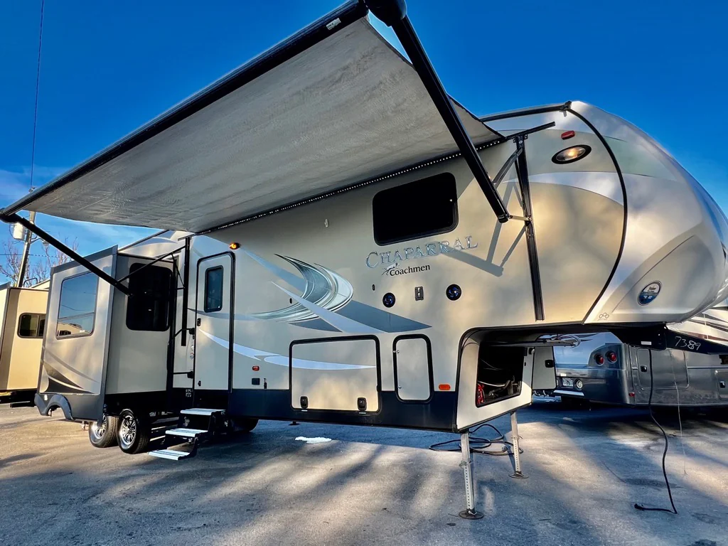 2018 Coachmen CHAPARRAL exterior