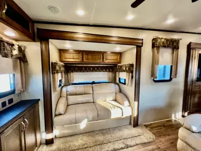 2018 Coachmen CHAPARRAL photo 51