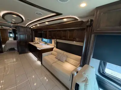 2021 Tiffin Motorhomes Allegro Bus 40 IP photo 8