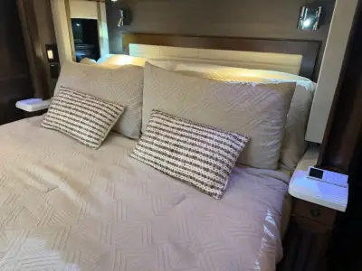 2021 Tiffin Motorhomes Allegro Bus 40 IP photo 21