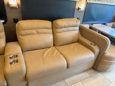 2021 Tiffin Motorhomes Allegro Red 340 38 LL photo 18