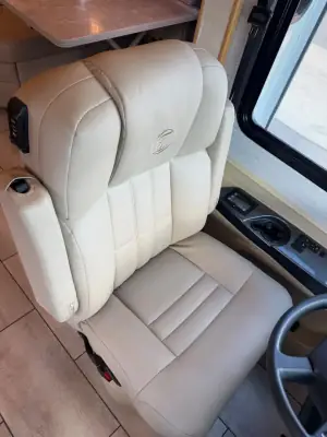 2021 Tiffin Motorhomes Allegro Red 340 38 LL photo 32