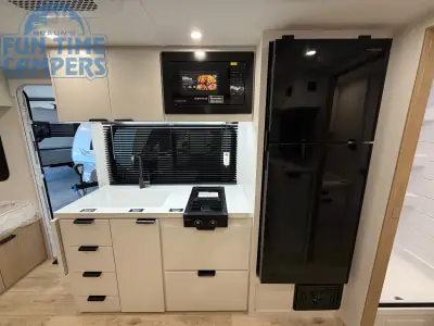 2027 Winnebago MICRO MINNIE 2108TB photo 14