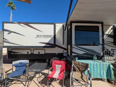 2017 ALPINE 3660FL photo 4
