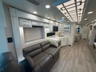 2023 Entegra Coach Aspire 40P photo 9