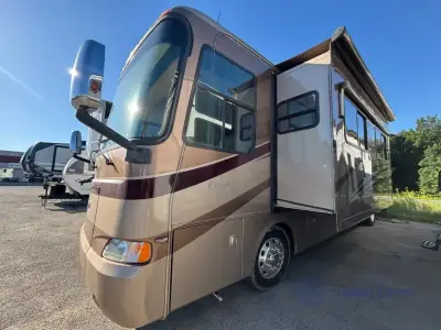 2007 Monoco Knight 40S photo 2