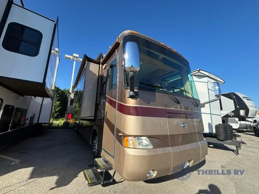 2007 Monoco Knight 40S exterior