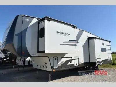 2026 Forest River Rockwood Signature R361RLS photo 7