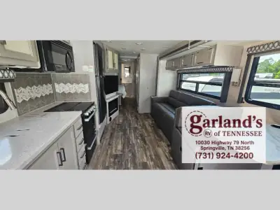 2023 Thor Motor Coach Hurricane 35M photo 7