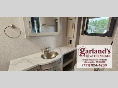 2023 Thor Motor Coach Hurricane 35M photo 10