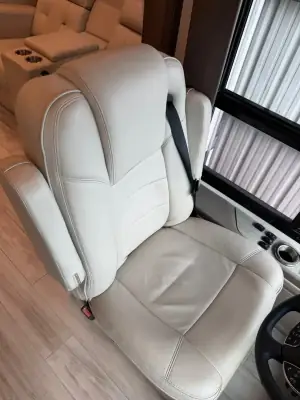 2024 Entegra Coach Aspire 44D photo 32
