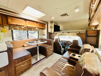 2019 Forest River FORESTER 3041DS photo 6