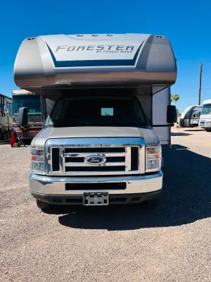 2019 Forest River FORESTER 3041DS photo 5