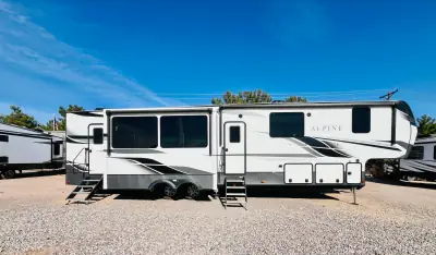 2021 Keystone Alpine M-3910RK photo 4