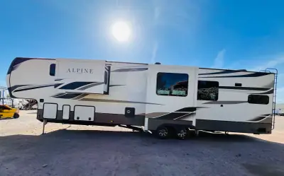 2021 Keystone Alpine M-3910RK photo 5