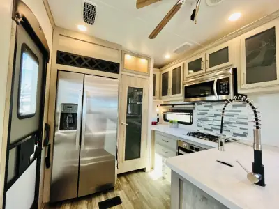 2021 Keystone Alpine M-3910RK photo 11